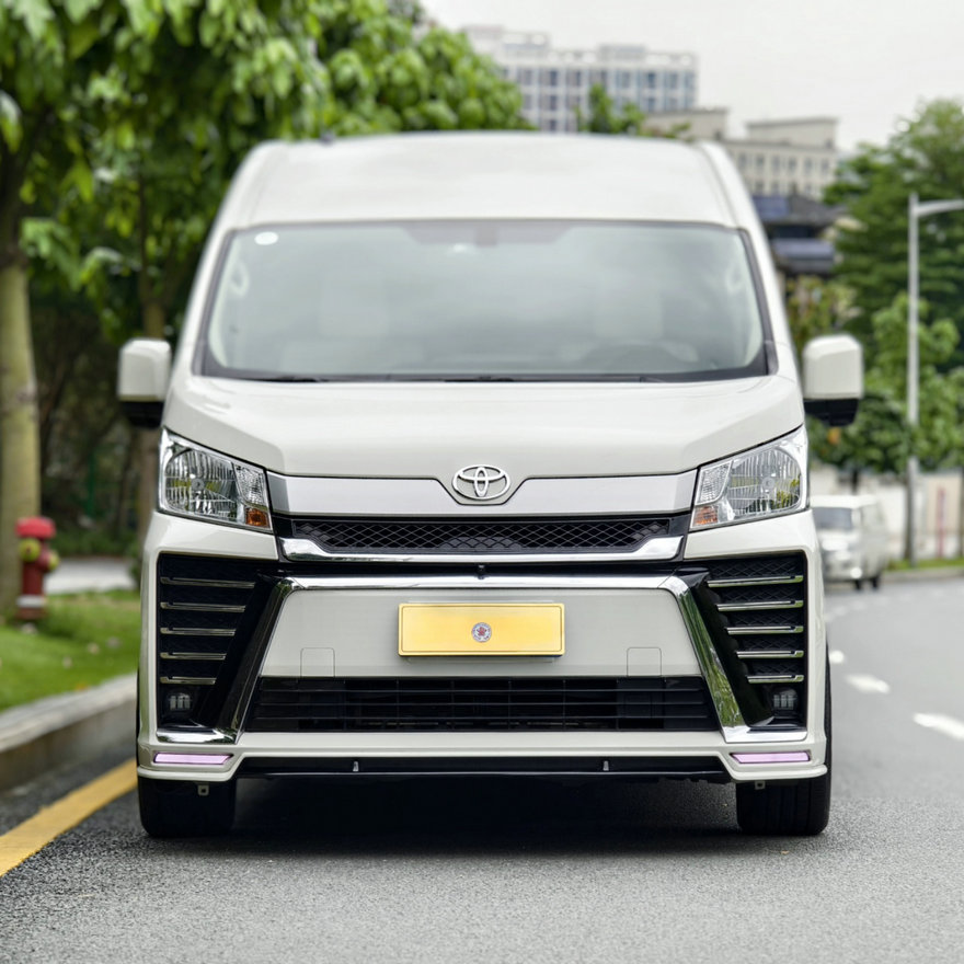 丰田10座豪华商务车