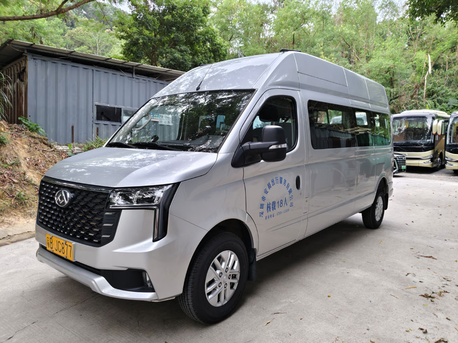18座大通商务小巴